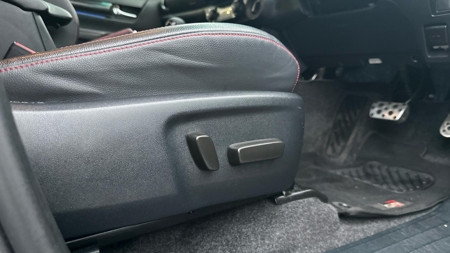 Used Toyota Hilux 2023 for sale - 77029586: Photo 27