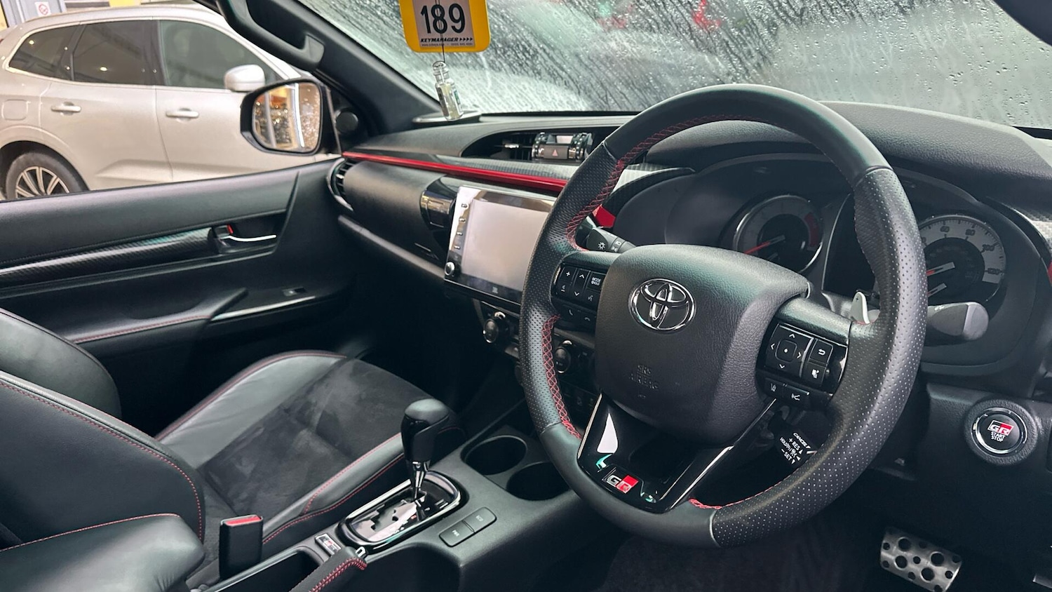 Used Toyota Hilux 2023 for sale - 77029586: Photo 4