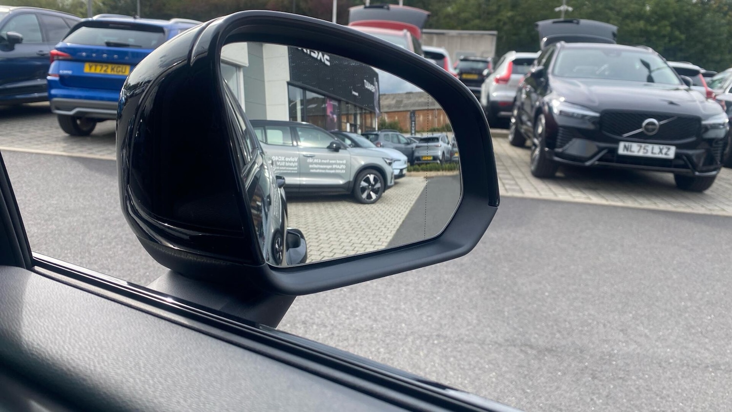 Used Volvo XC40 2020 for sale - 76926252: Photo 30