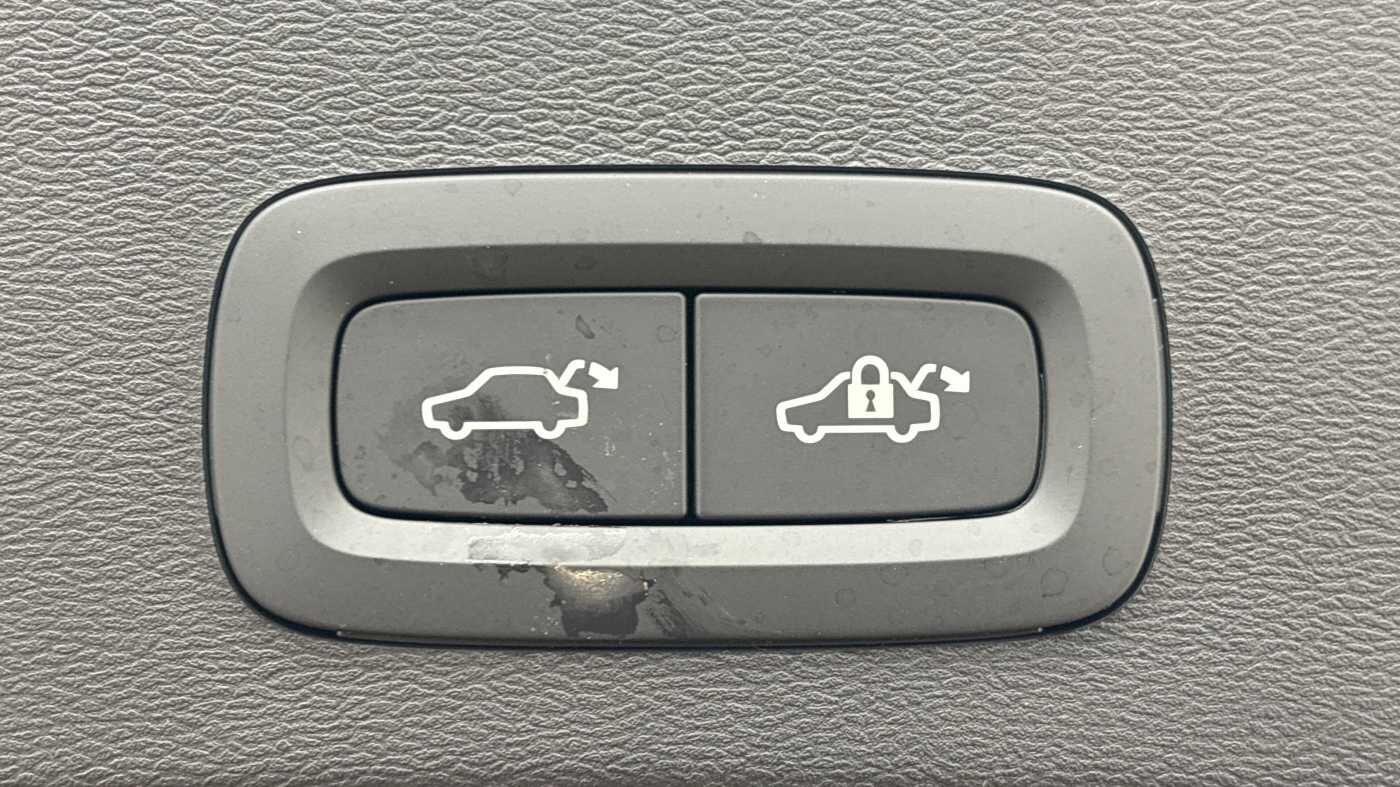 Used Volvo XC40 2025 for sale - 77768911: Photo 18