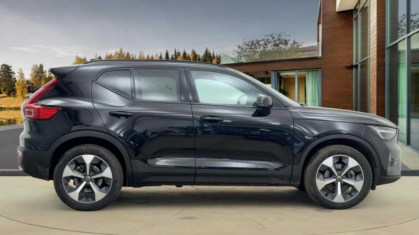 Used Volvo XC40 2025 for sale - 77768911: Photo 2