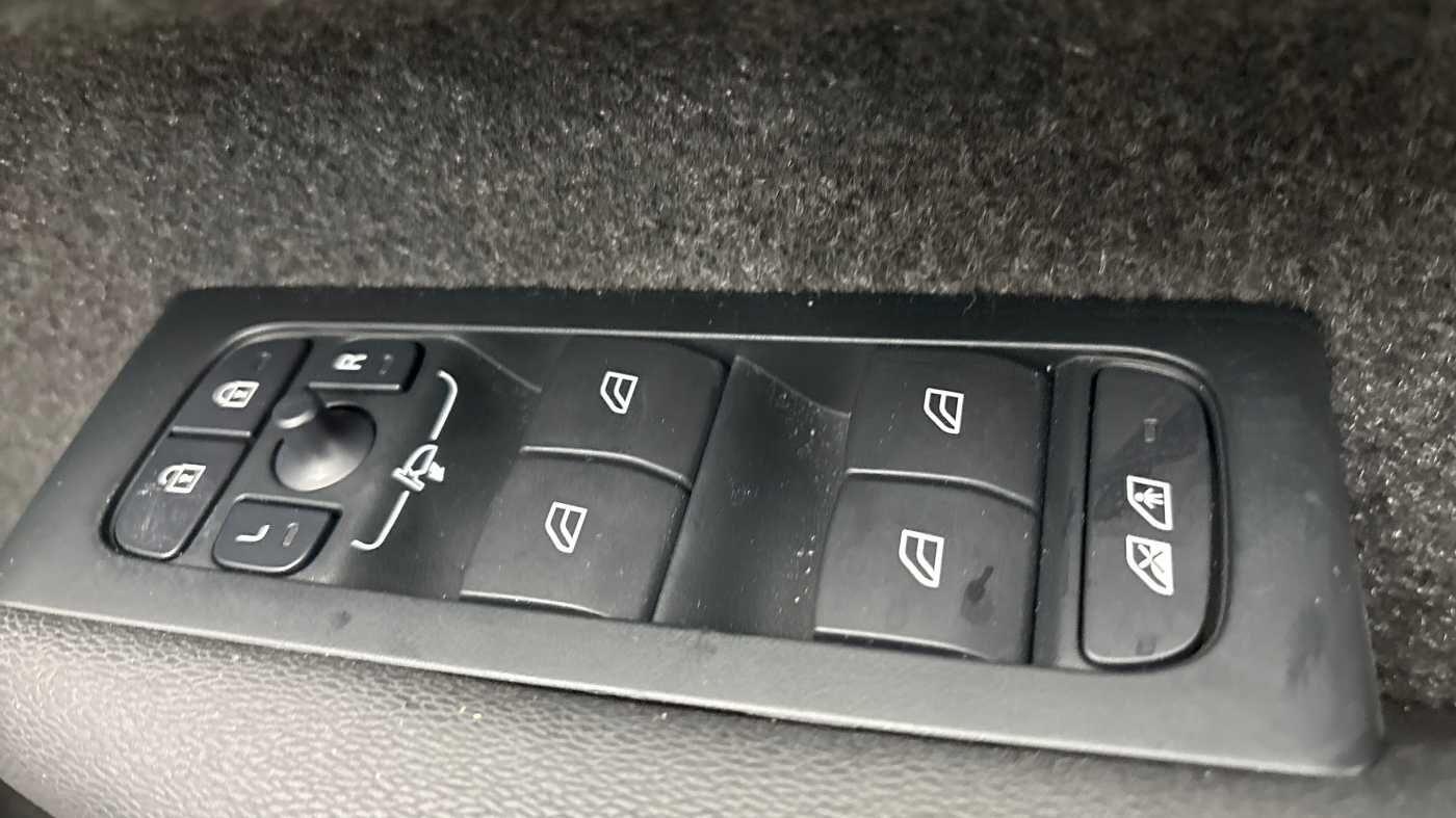 Used Volvo XC40 2025 for sale - 77768911: Photo 24