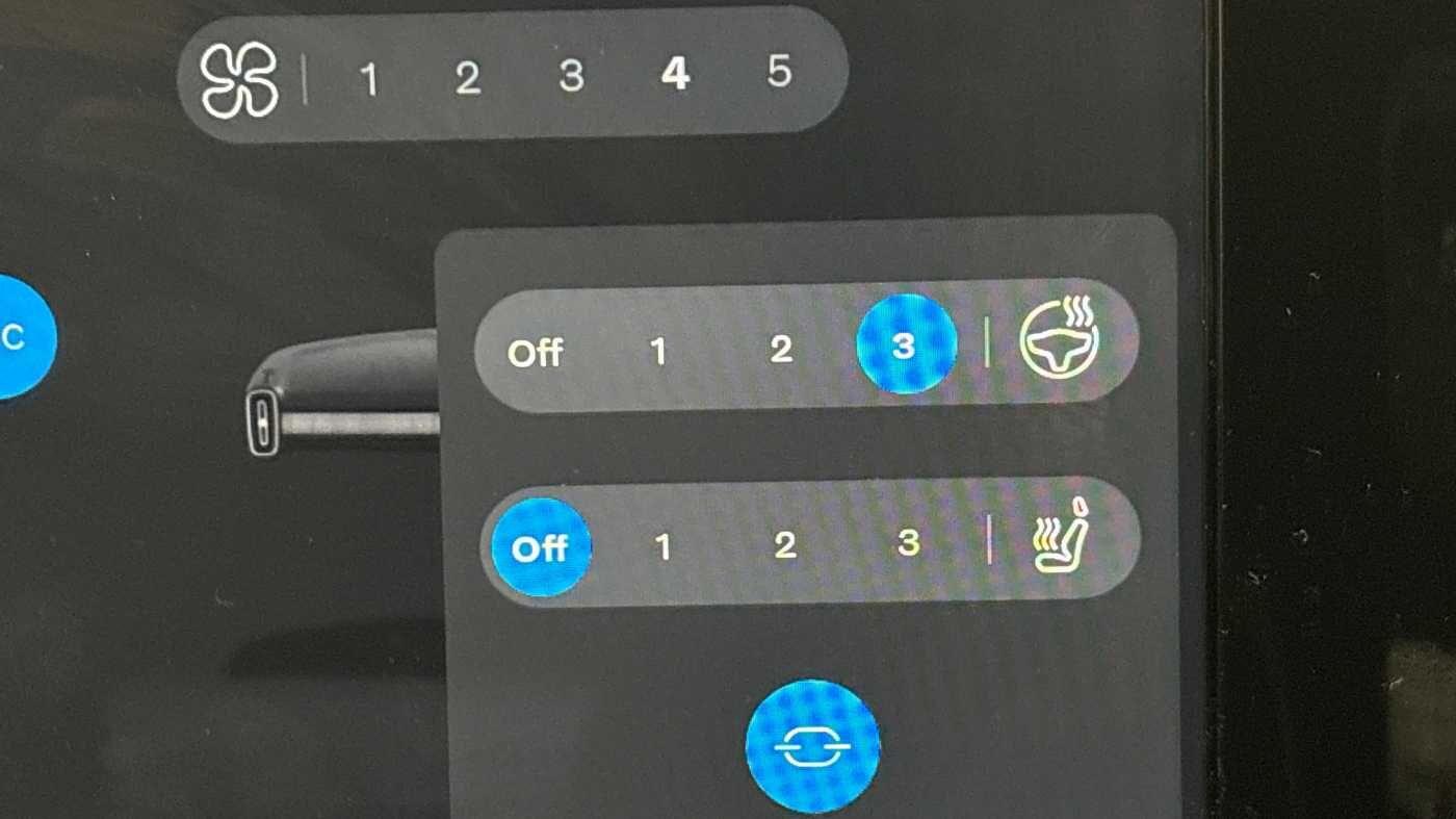 Used Volvo XC40 2025 for sale - 77768911: Photo 40