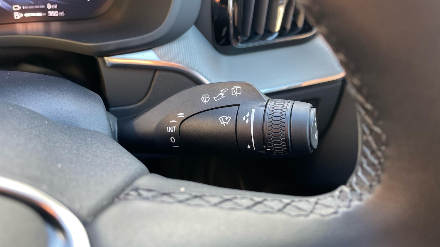 Used Volvo XC60 2025 for sale - 77202820: Photo 23