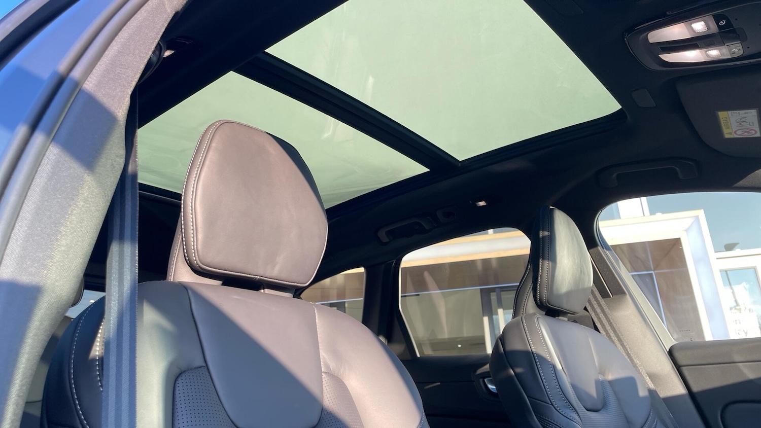 Used Volvo XC60 2025 for sale - 77202820: Photo 31