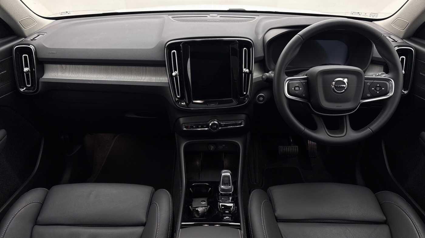 Used Volvo XC40 2025 for sale - 76457569: Photo 11