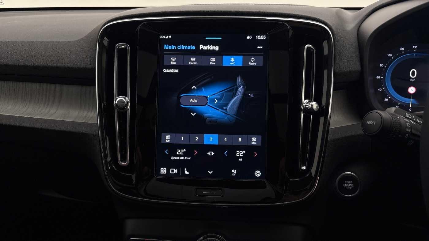 Used Volvo XC40 2025 for sale - 76457569: Photo 40