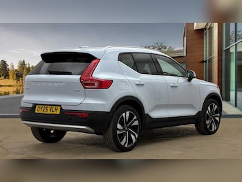 Used Volvo XC40 2025 for sale - 76457569: Photo