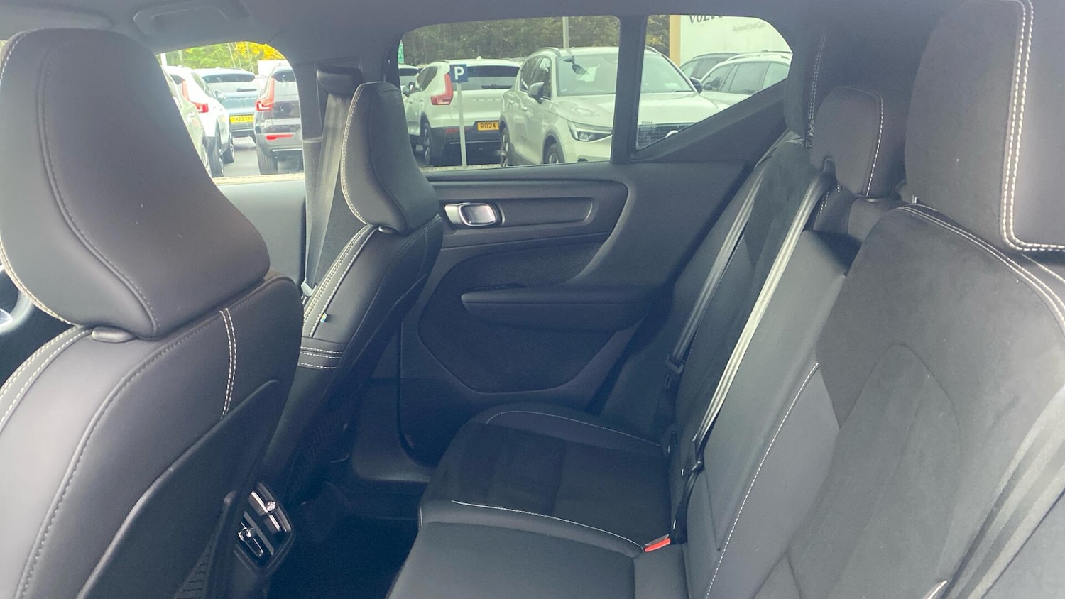 Used Volvo XC40 2024 for sale - 77279491: Photo 32