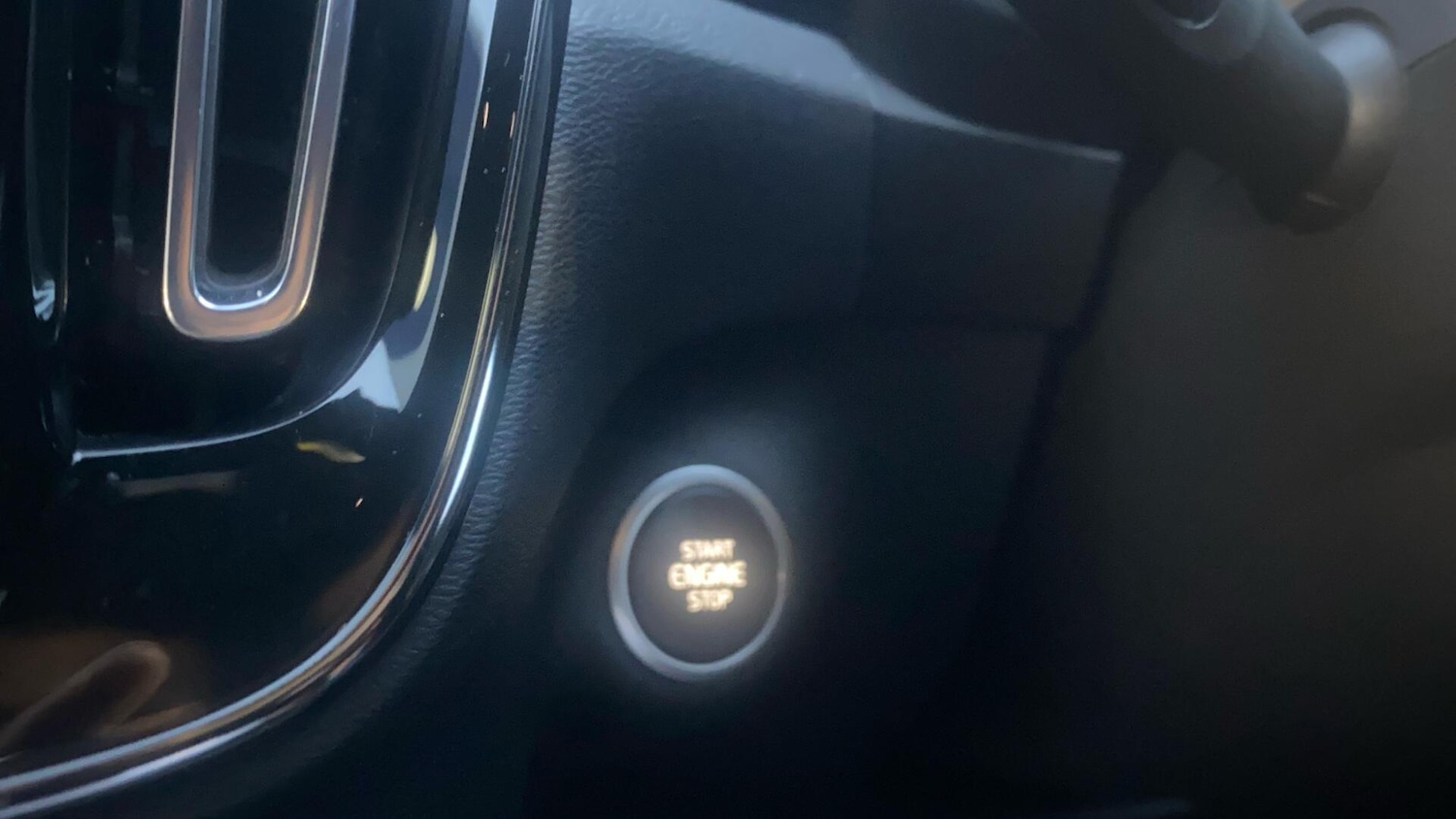 Used Volvo XC40 2020 for sale - 76825099: Photo 27