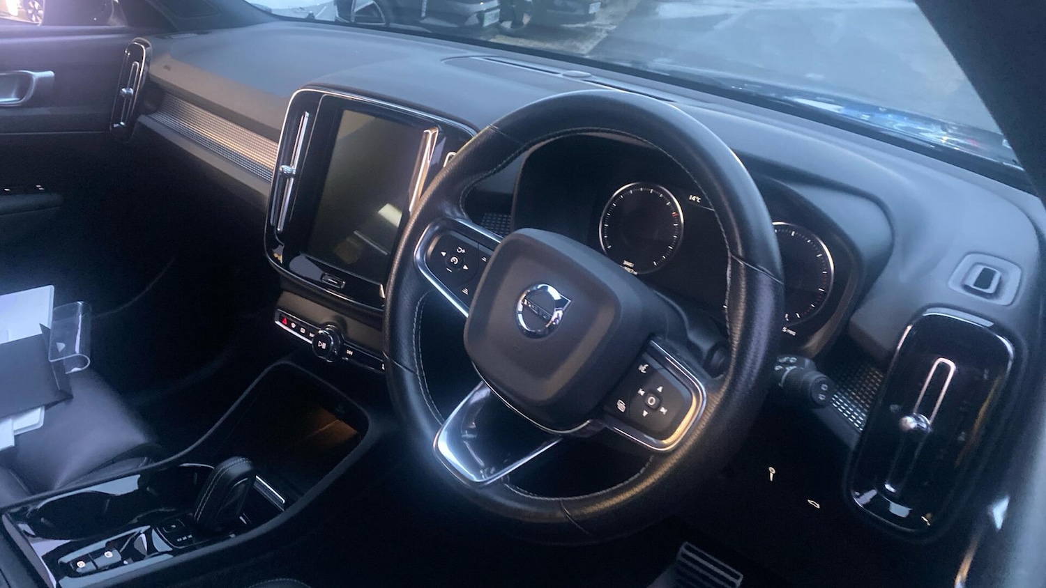 Used Volvo XC40 2020 for sale - 76825099: Photo 4