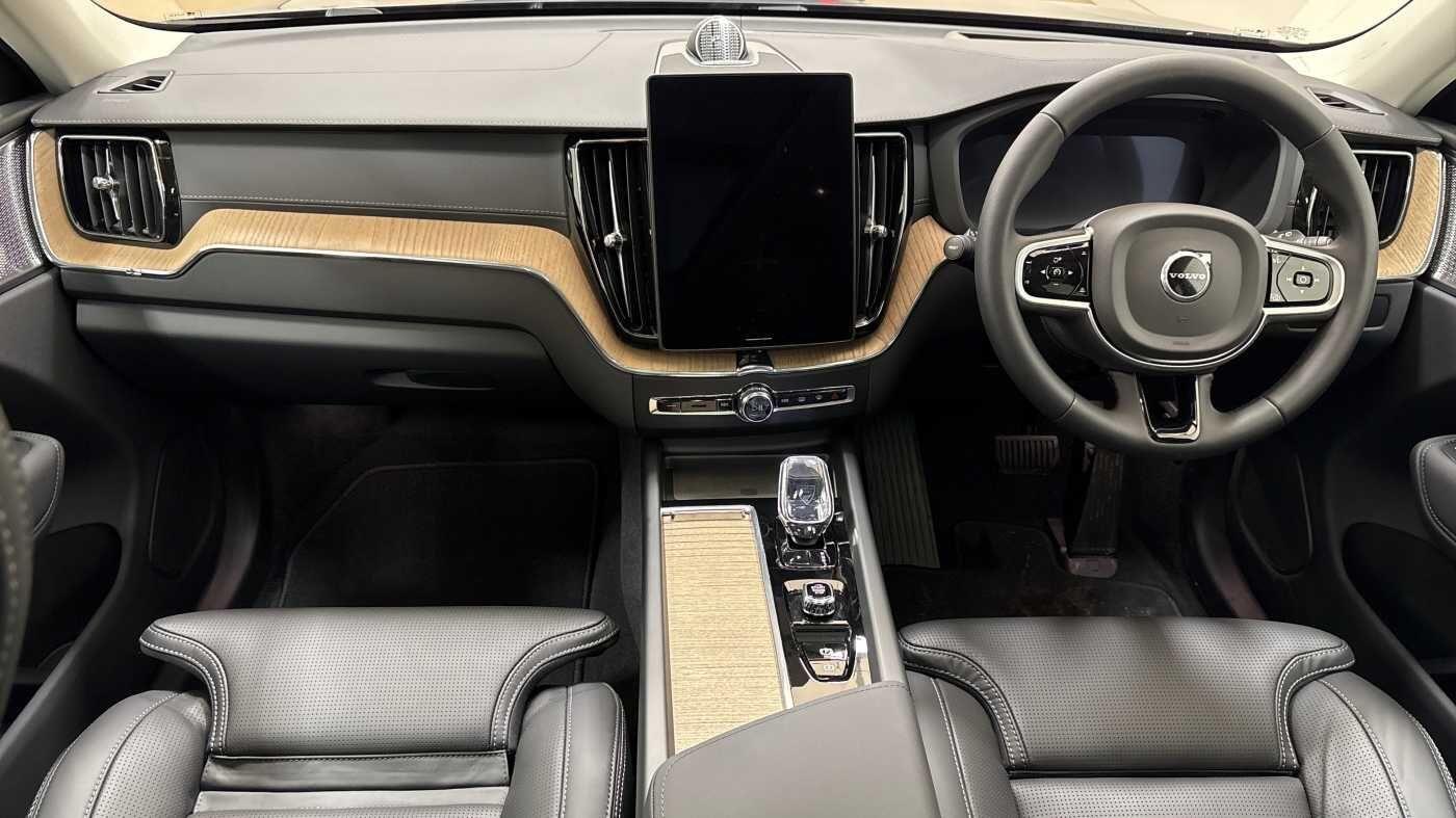 Used Volvo XC60 2025 for sale - 76360192: Photo 11