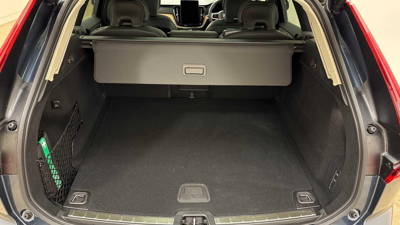 Used Volvo XC60 2025 for sale - 76360192: Photo 15