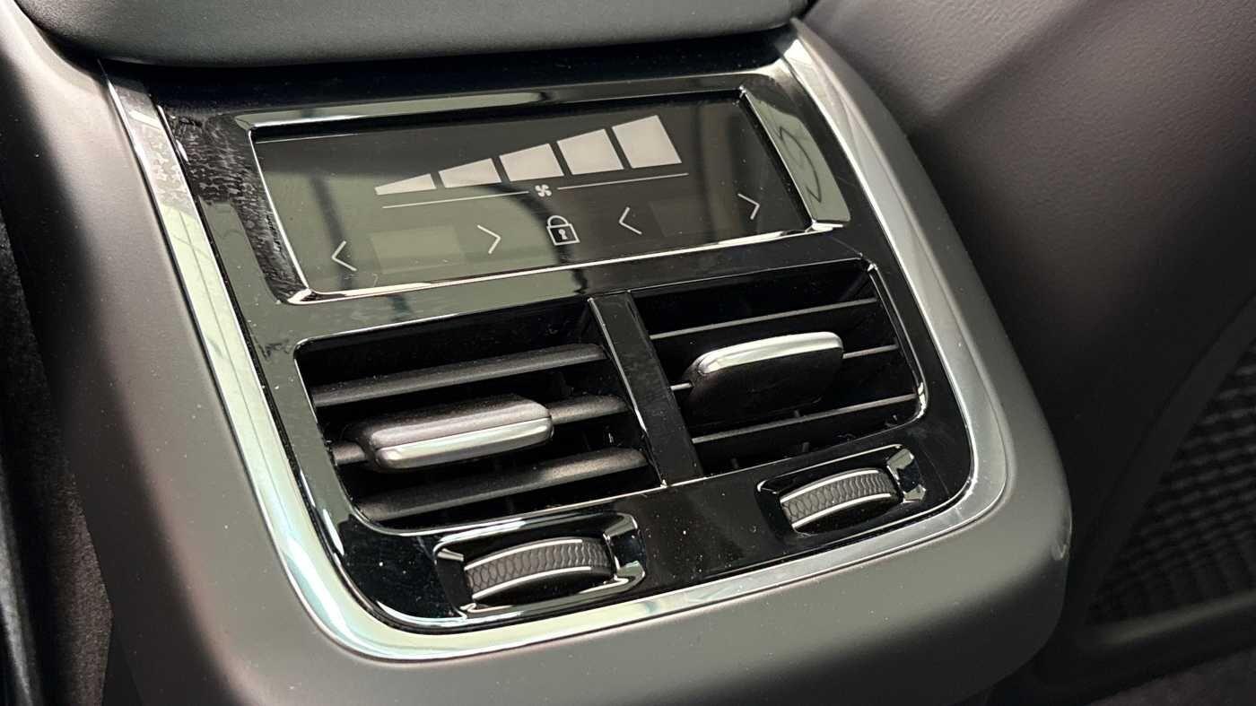 Used Volvo XC60 2025 for sale - 76360192: Photo 18