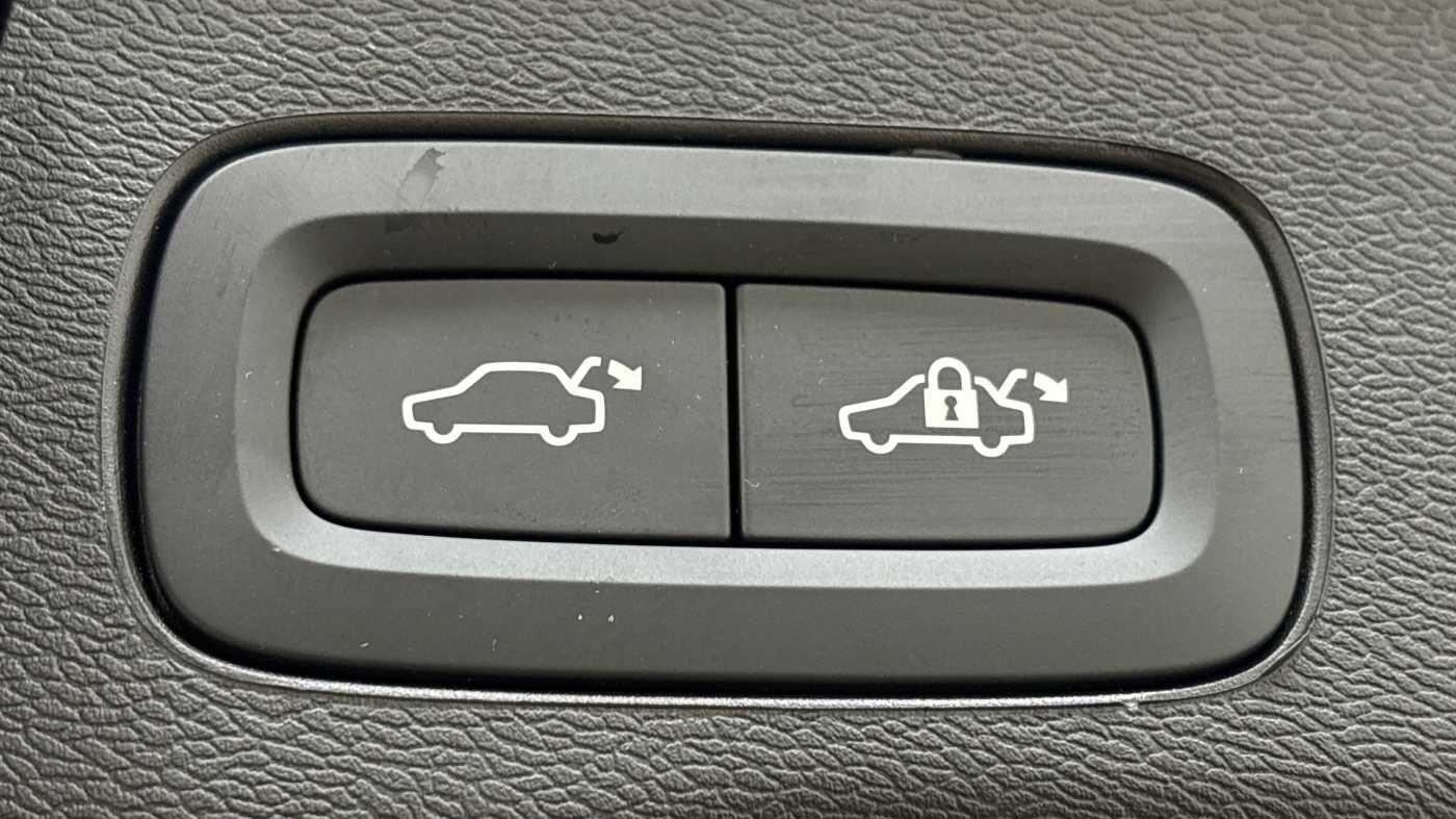 Used Volvo XC60 2025 for sale - 76360192: Photo 20