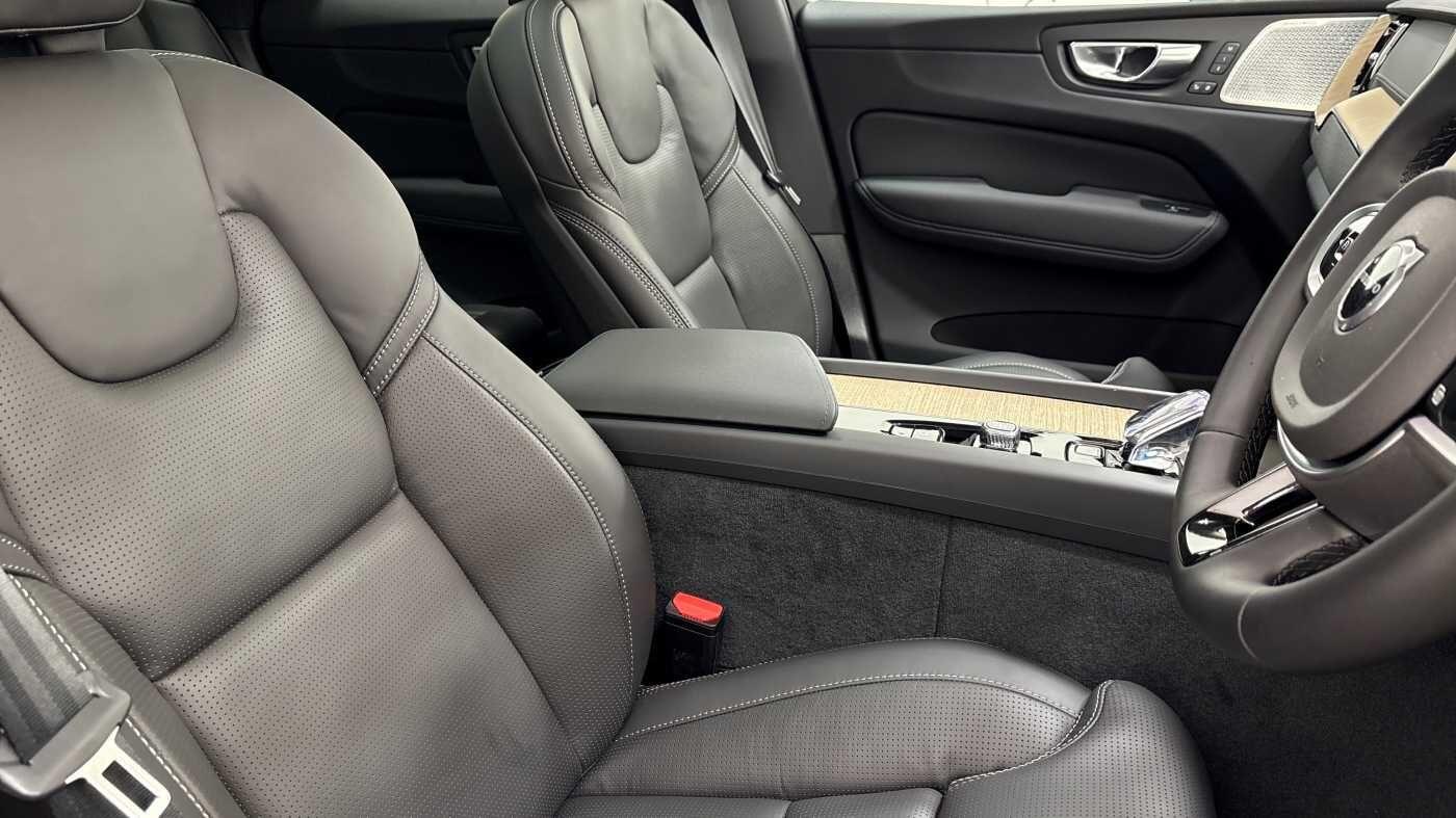 Used Volvo XC60 2025 for sale - 76360192: Photo 30