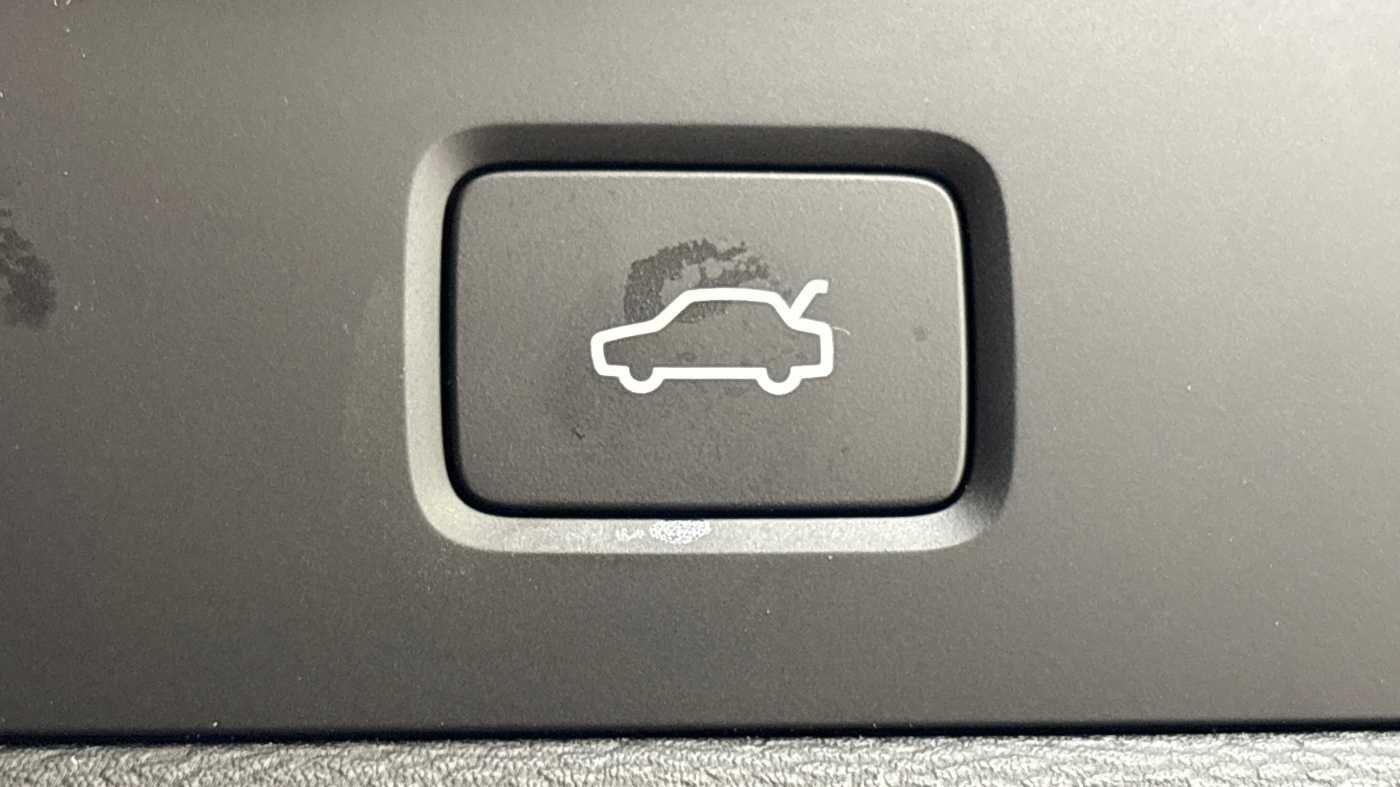 Used Volvo XC60 2025 for sale - 76360192: Photo 31