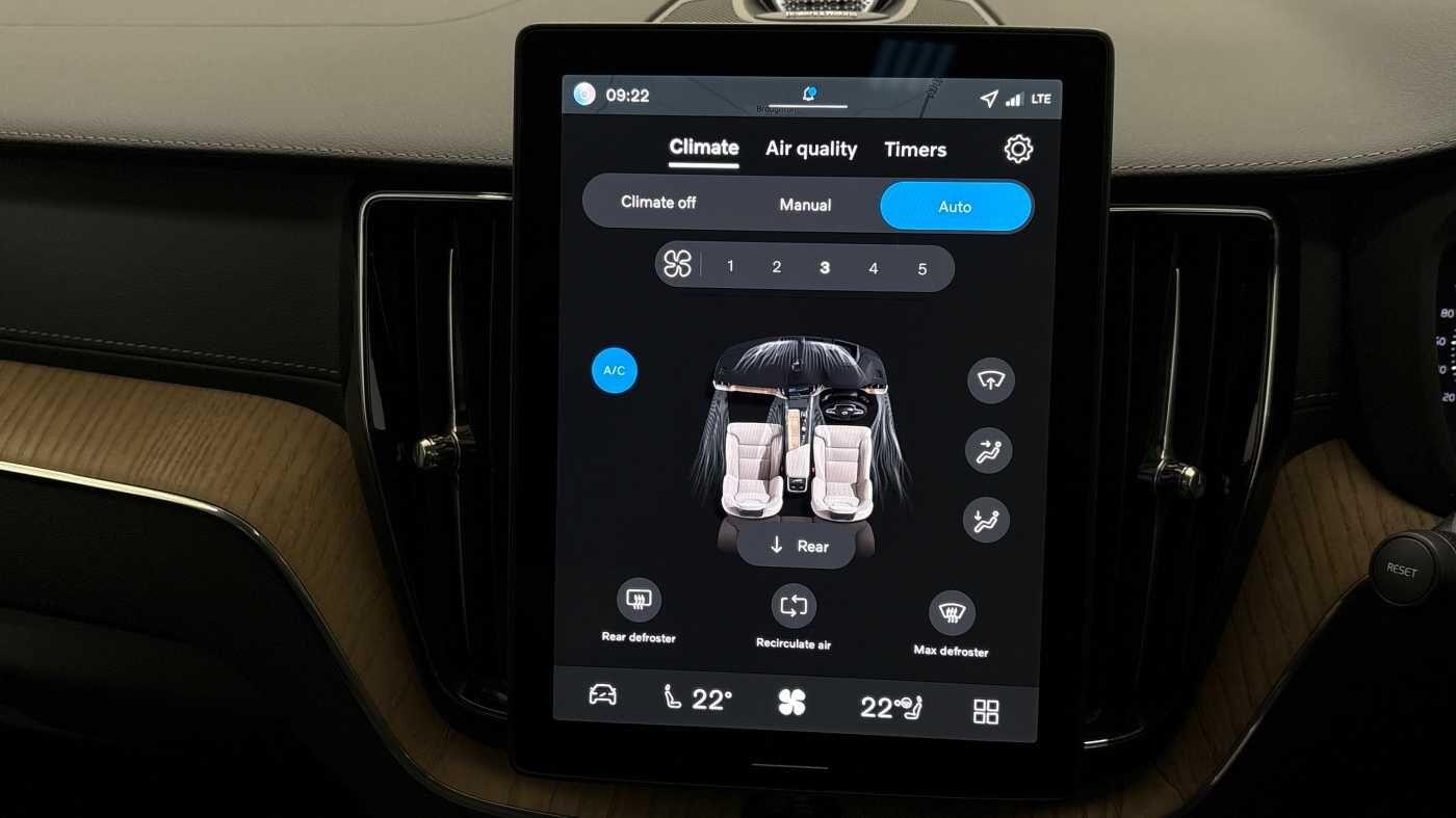 Used Volvo XC60 2025 for sale - 76360192: Photo 40