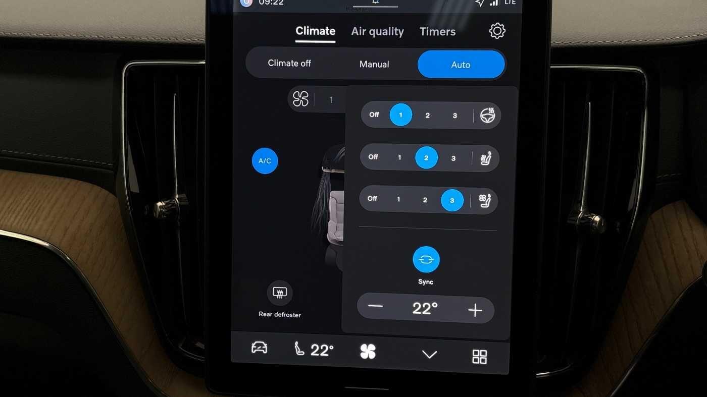 Used Volvo XC60 2025 for sale - 76360192: Photo 41