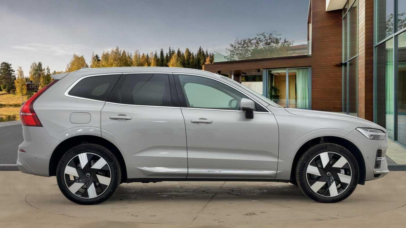 Used Volvo XC60 2025 for sale - 77091343: Photo 2