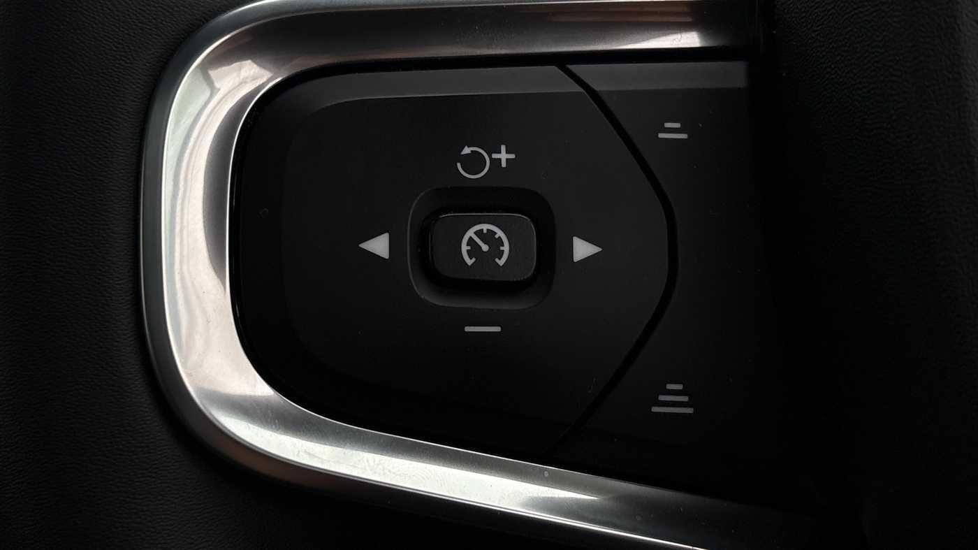 Used Volvo XC40 2025 for sale - 76823884: Photo 32