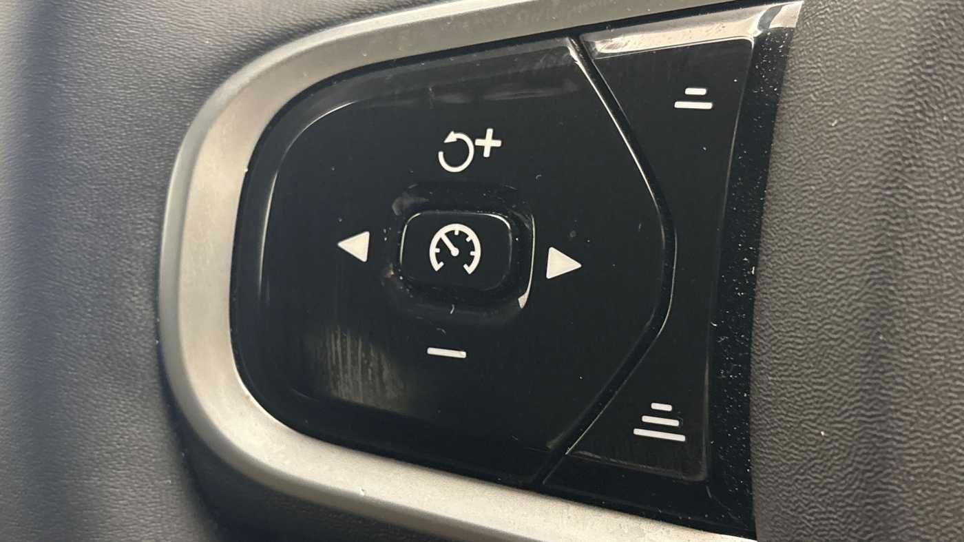 Used Volvo XC60 2025 for sale - 77705403: Photo 30