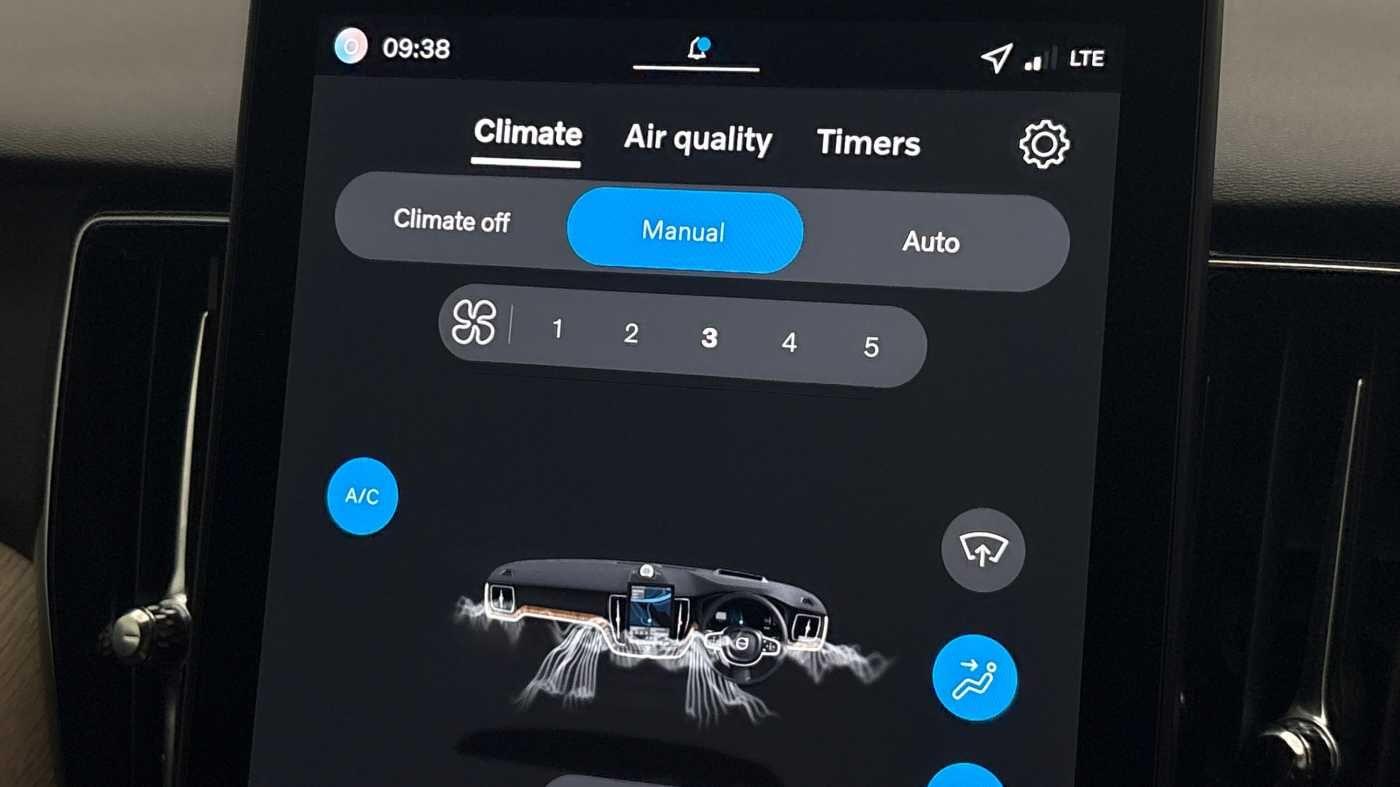 Used Volvo XC60 2025 for sale - 77705403: Photo 39