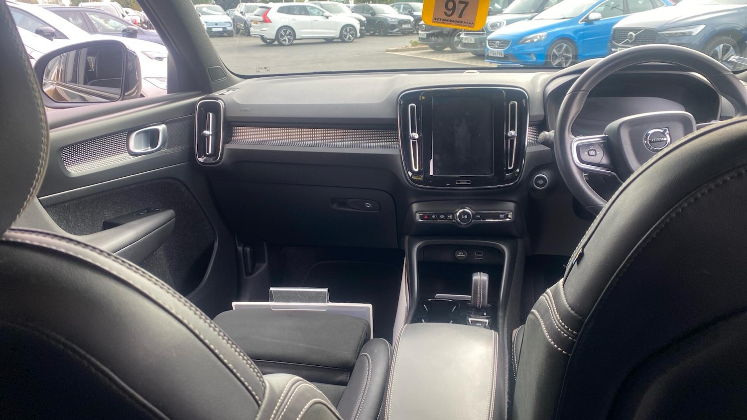 Used Volvo XC40 for sale - 77190372: Photo 5