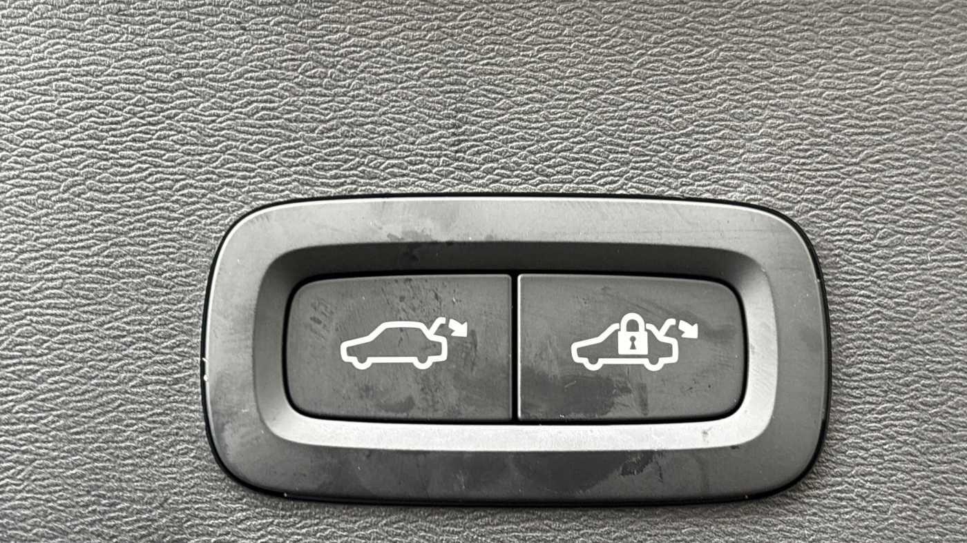 Used Volvo XC40 2025 for sale - 77468472: Photo 19