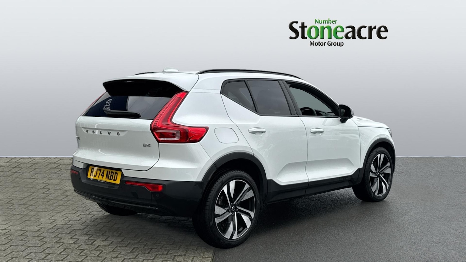 Used Volvo XC40 2024 for sale - 76824492: Photo 2