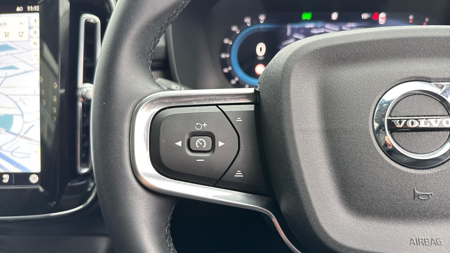 Used Volvo XC40 2024 for sale - 76824492: Photo 21