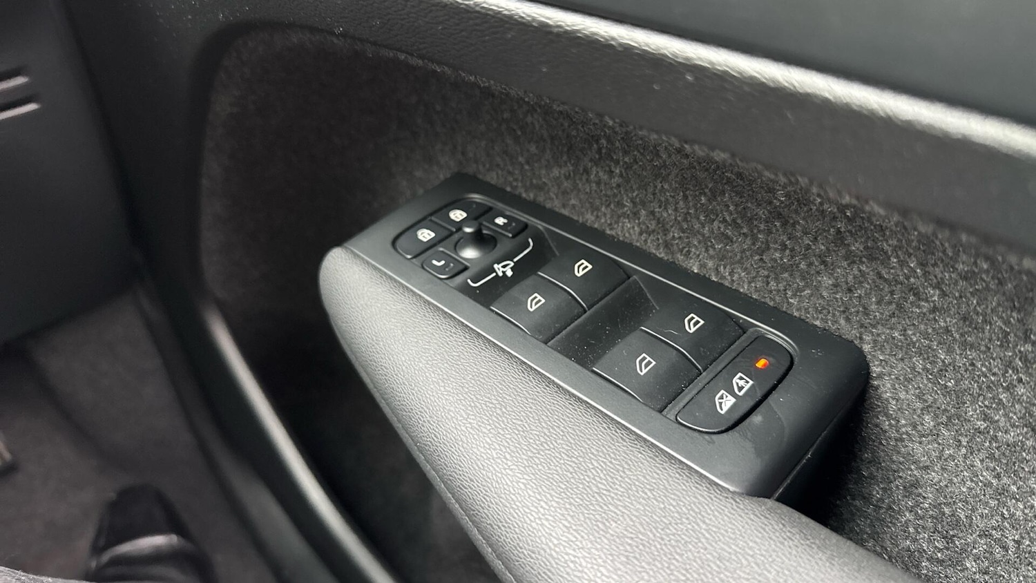 Used Volvo XC40 2024 for sale - 76824492: Photo 24