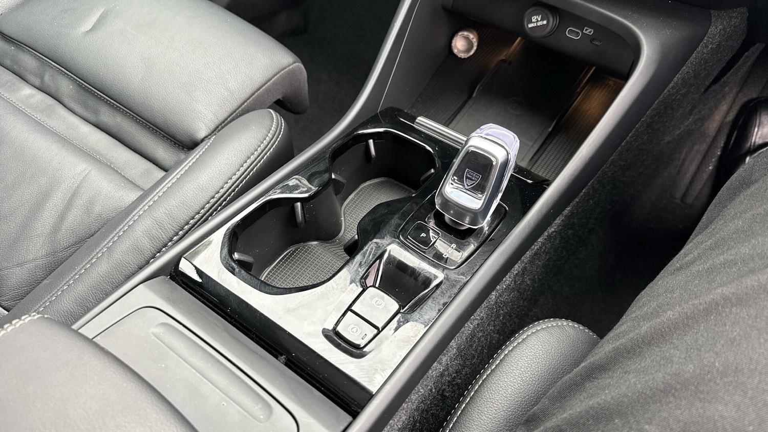 Used Volvo XC40 2024 for sale - 76824492: Photo 26