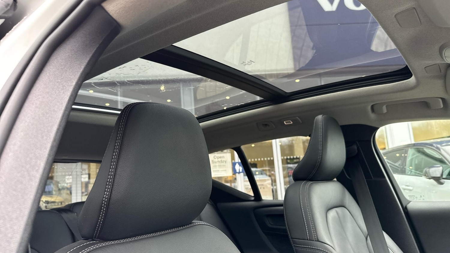 Used Volvo XC40 2024 for sale - 76824492: Photo 31