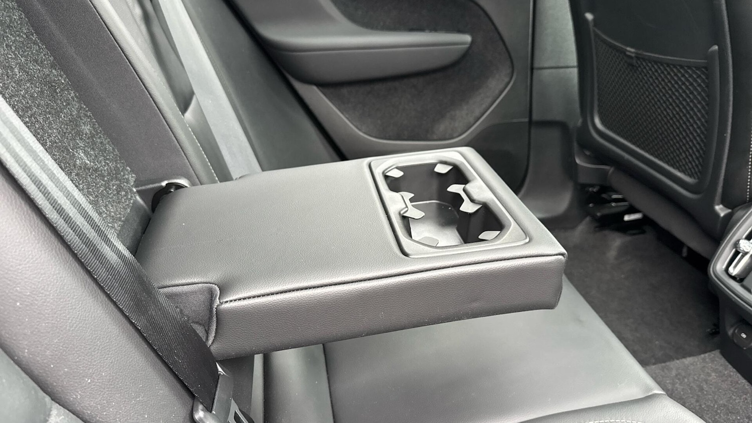 Used Volvo XC40 2024 for sale - 76824492: Photo 34