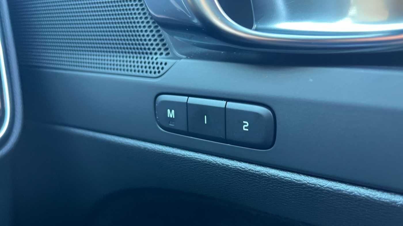 Used Volvo XC40 for sale - 77709762: Photo 27