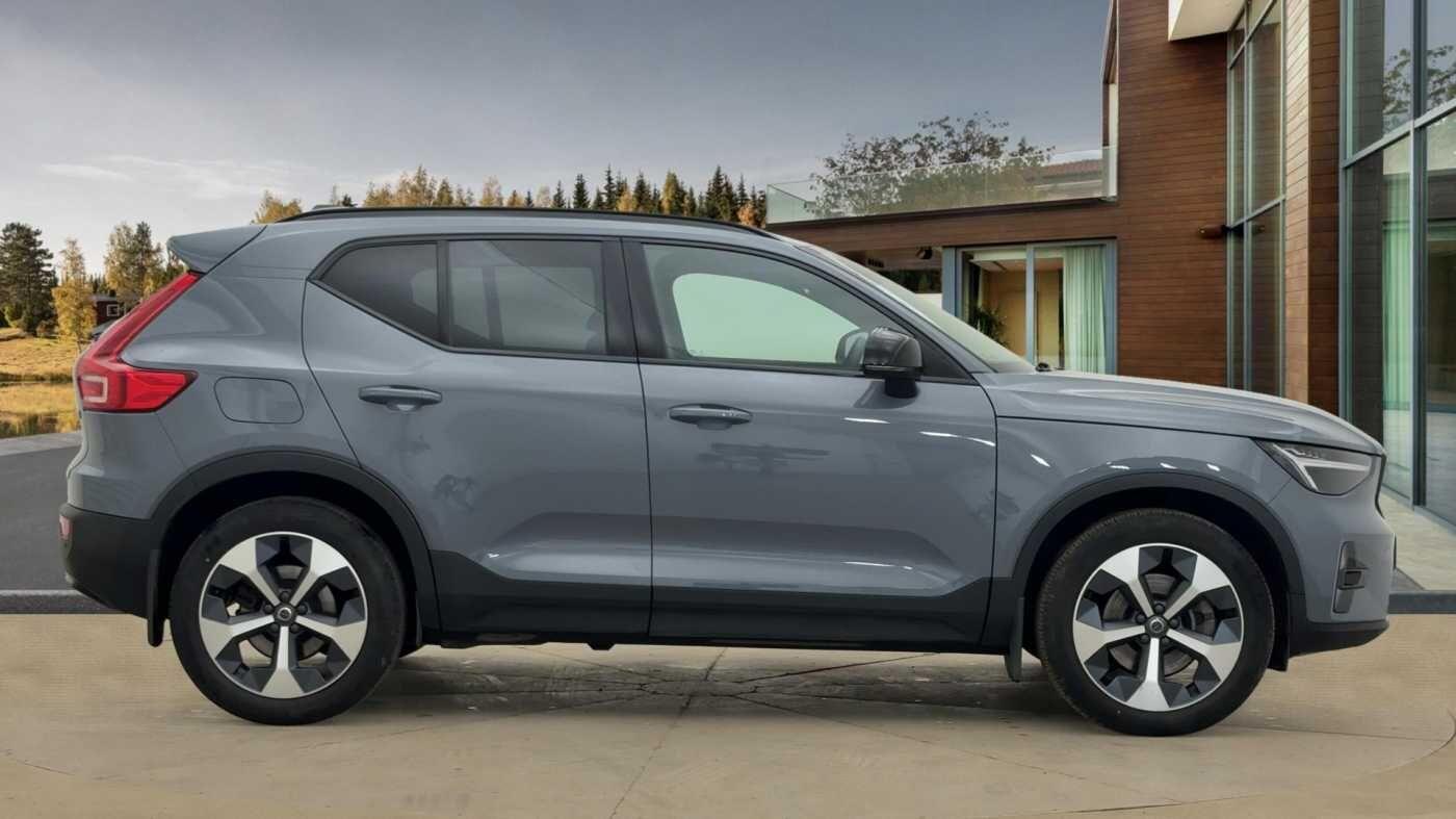 Used Volvo XC40 2022 for sale - 76824514: Photo 2