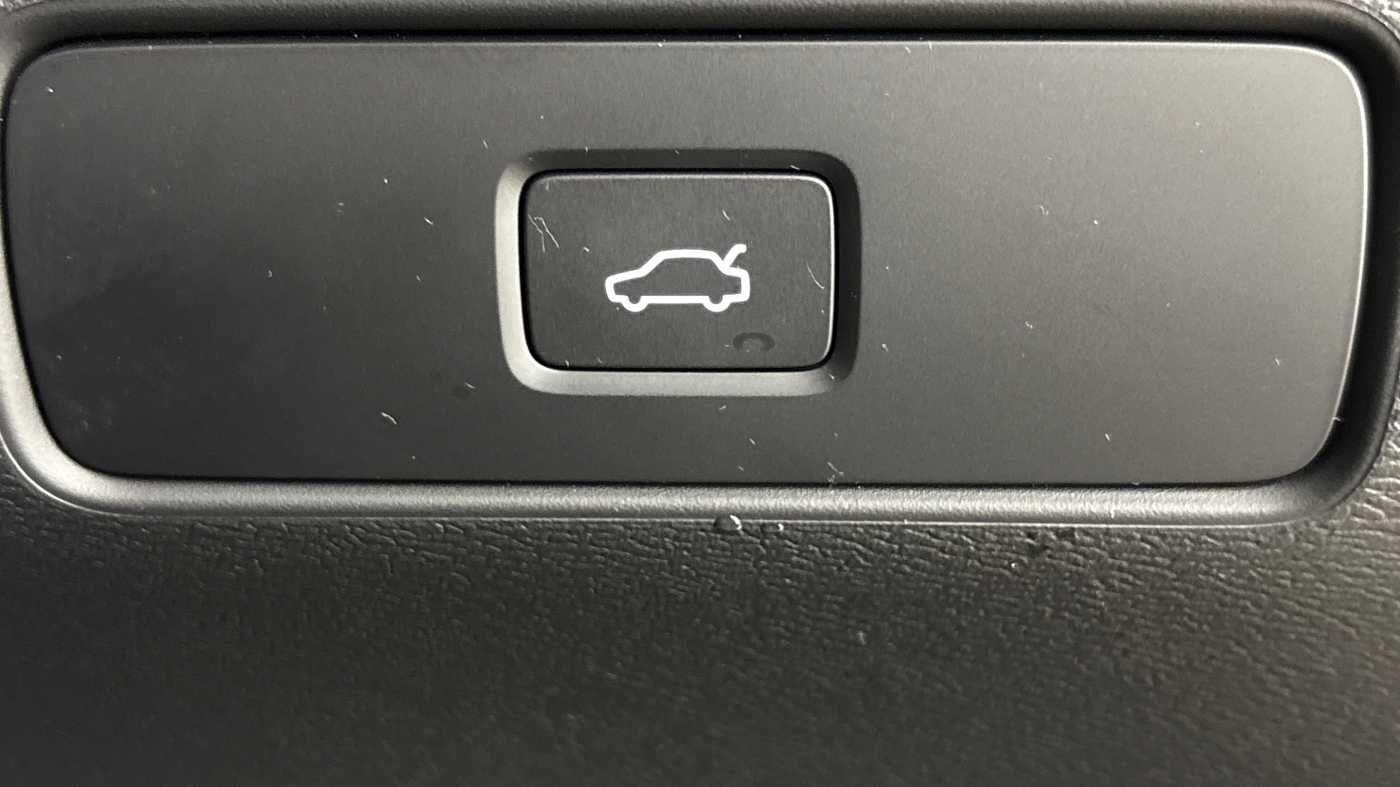 Used Volvo XC40 2022 for sale - 76824514: Photo 30