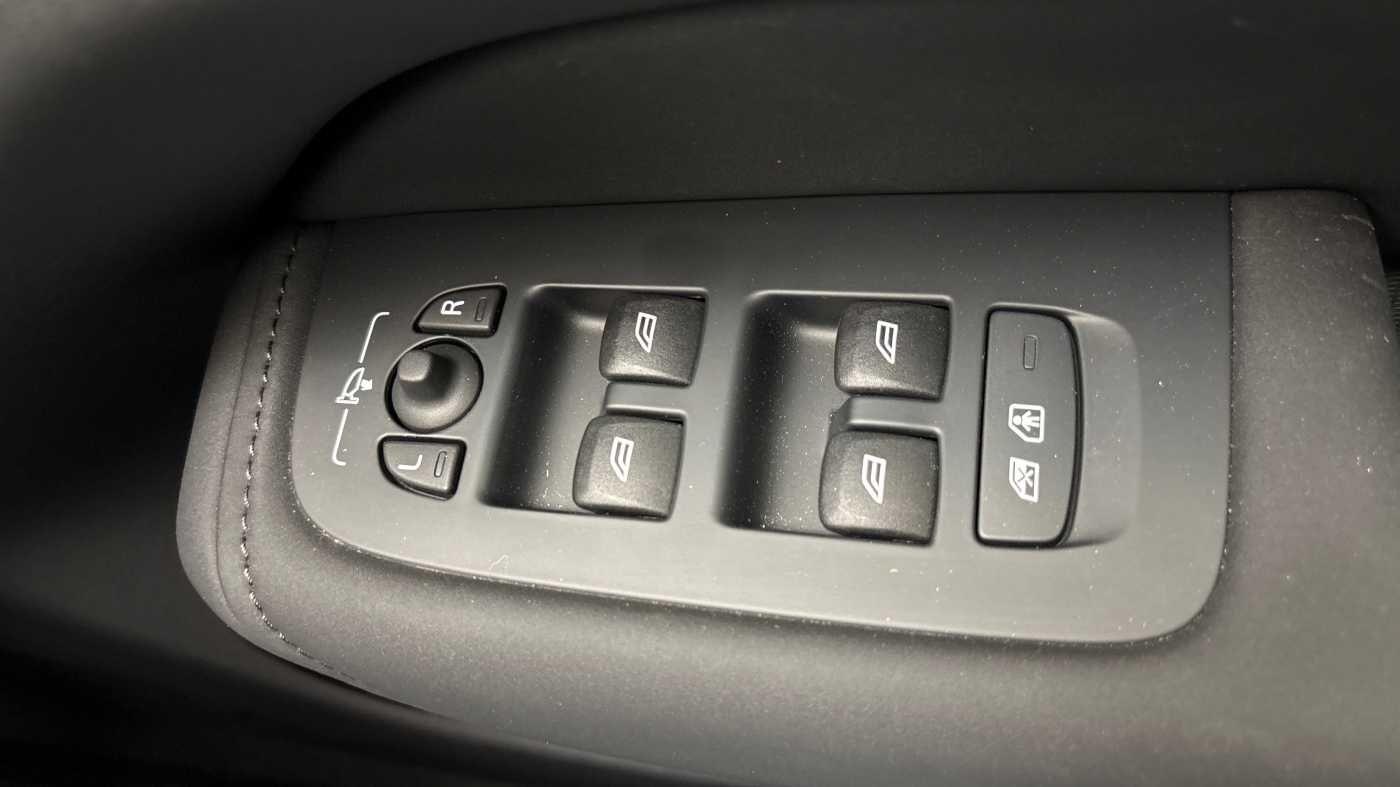 Used Volvo XC60 2025 for sale - 78058683: Photo 25