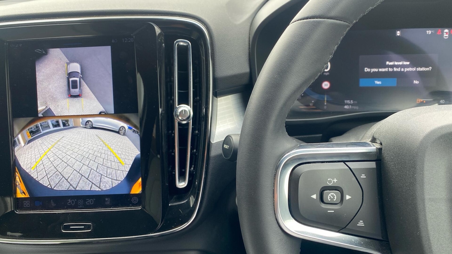 Used Volvo XC40 2024 for sale - 76855820: Photo 22