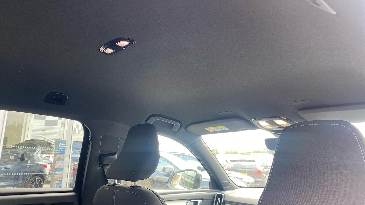 Used Volvo XC40 2024 for sale - 76855820: Photo 32