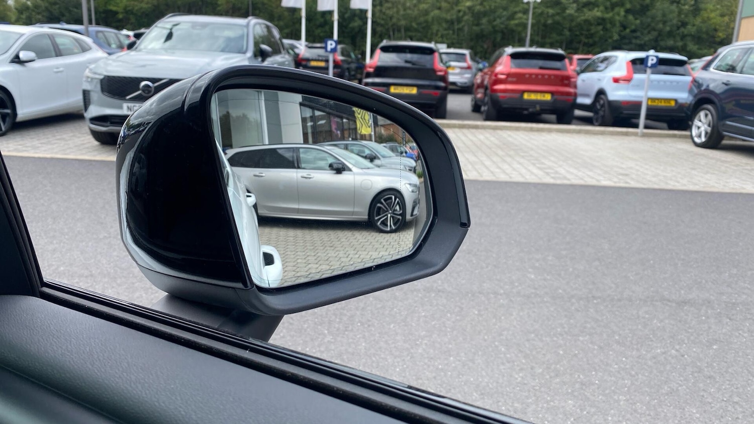 Used Volvo XC40 2024 for sale - 76855820: Photo 33