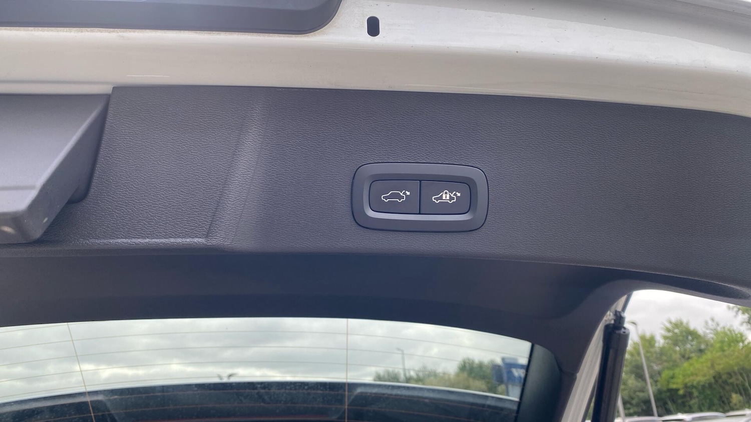 Used Volvo XC40 2024 for sale - 76855820: Photo 36