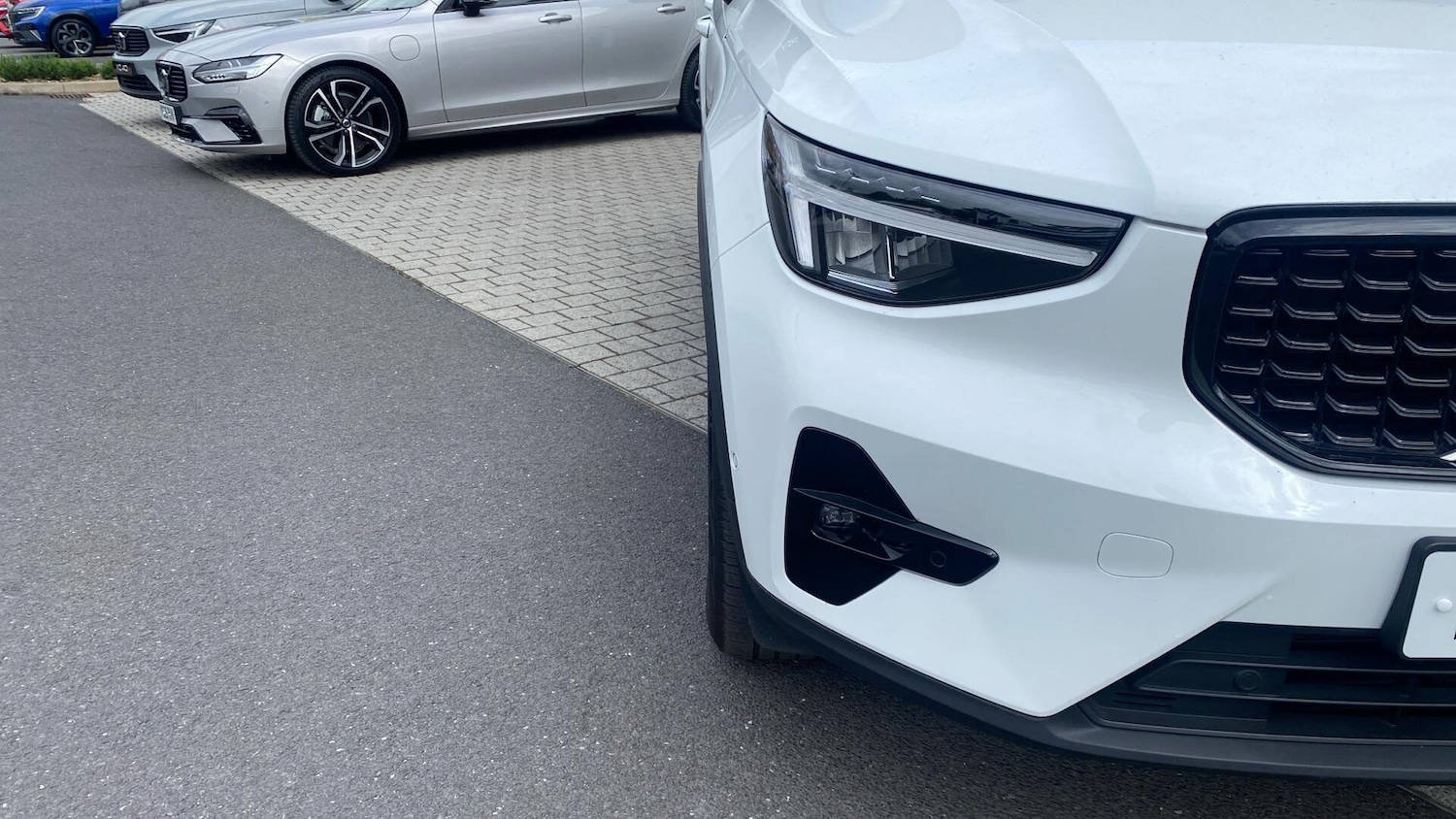 Used Volvo XC40 2024 for sale - 76855820: Photo 41