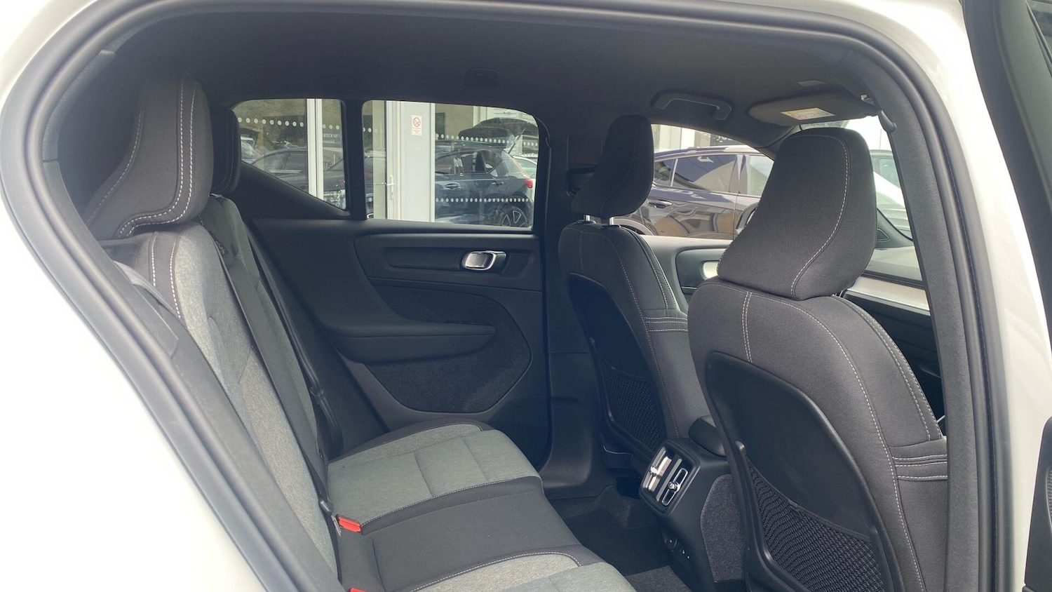 Used Volvo XC40 2024 for sale - 76855820: Photo 7