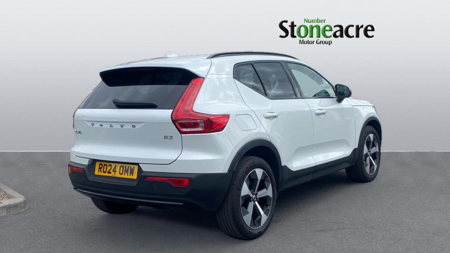 Used Volvo XC40 2024 for sale - 77255127: Photo 2