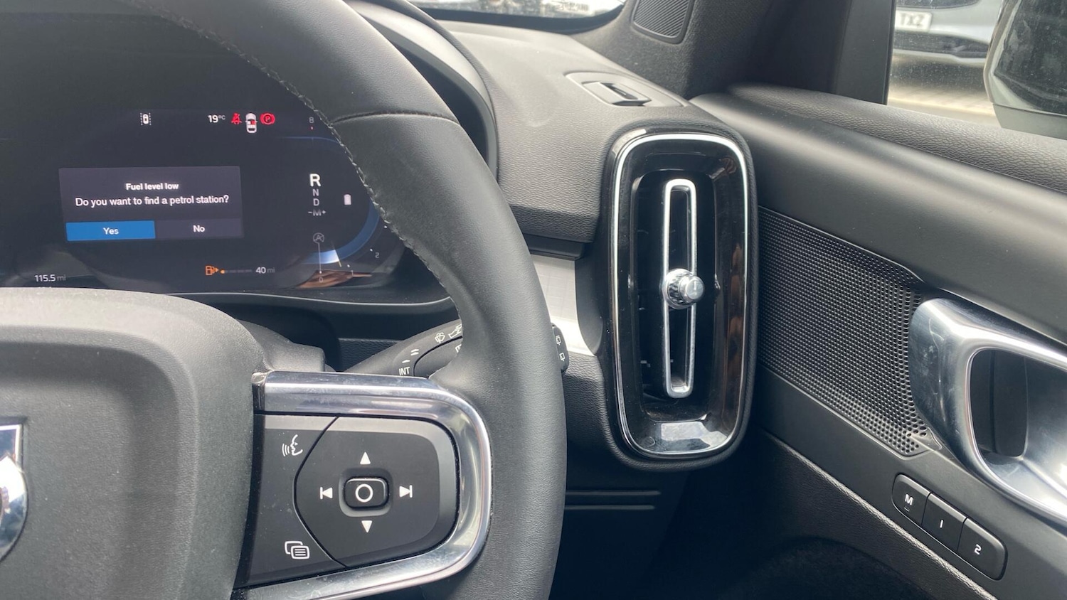 Used Volvo XC40 2024 for sale - 77255127: Photo 23