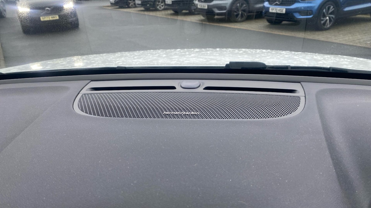 Used Volvo XC40 for sale - 77166725: Photo 24