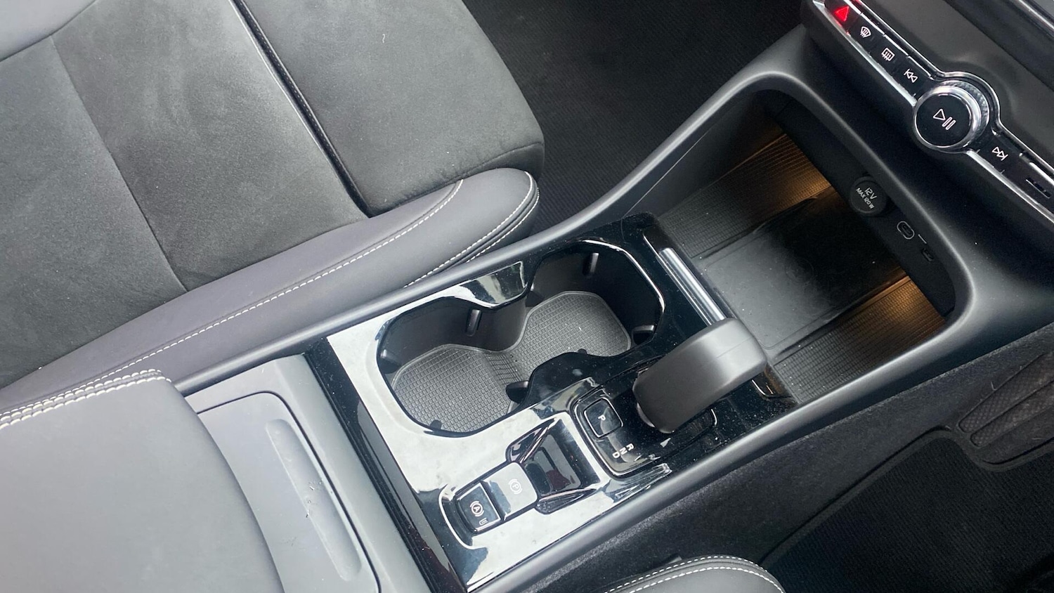 Used Volvo XC40 for sale - 77166725: Photo 25