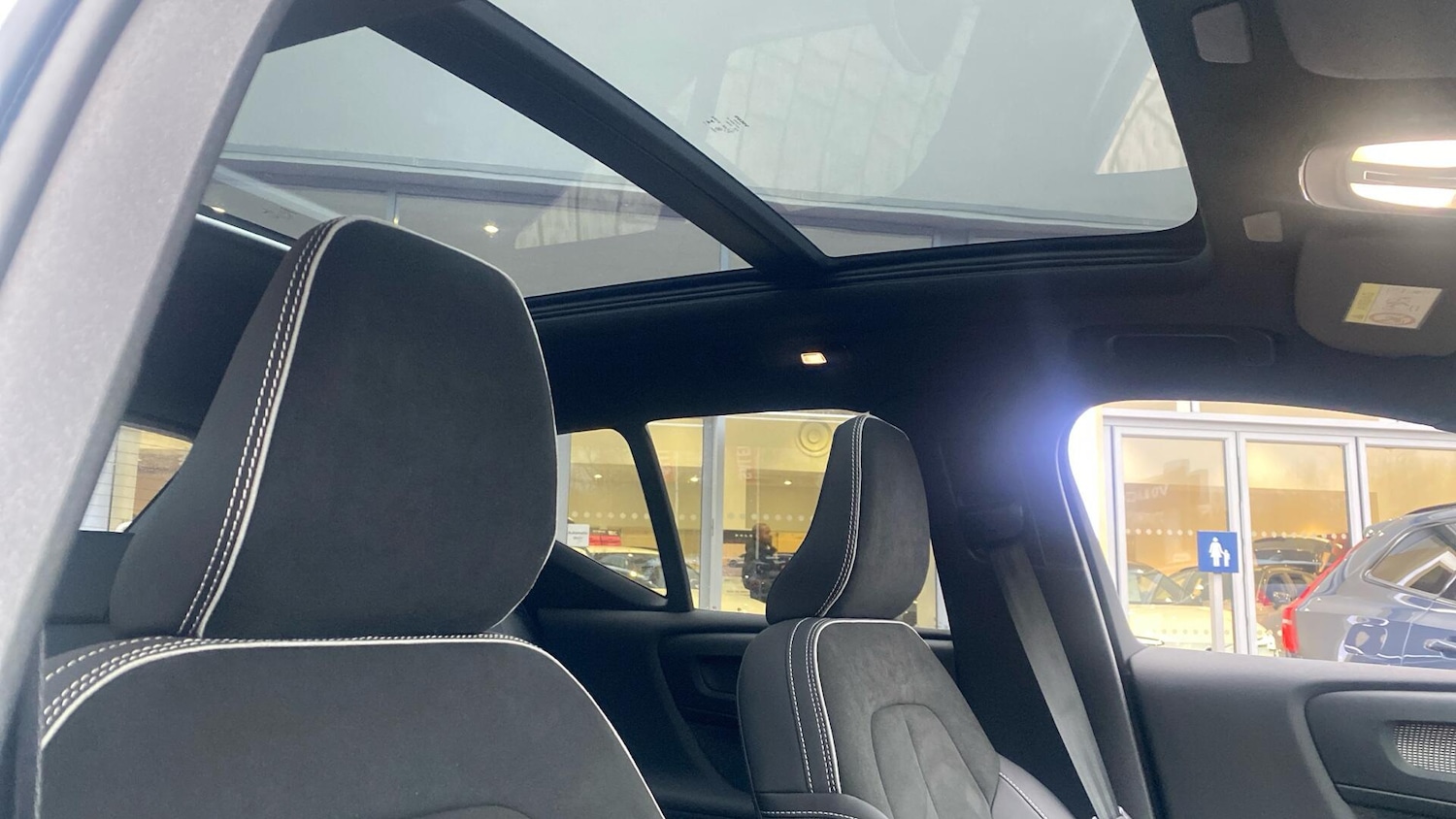 Used Volvo XC40 for sale - 77166725: Photo 30